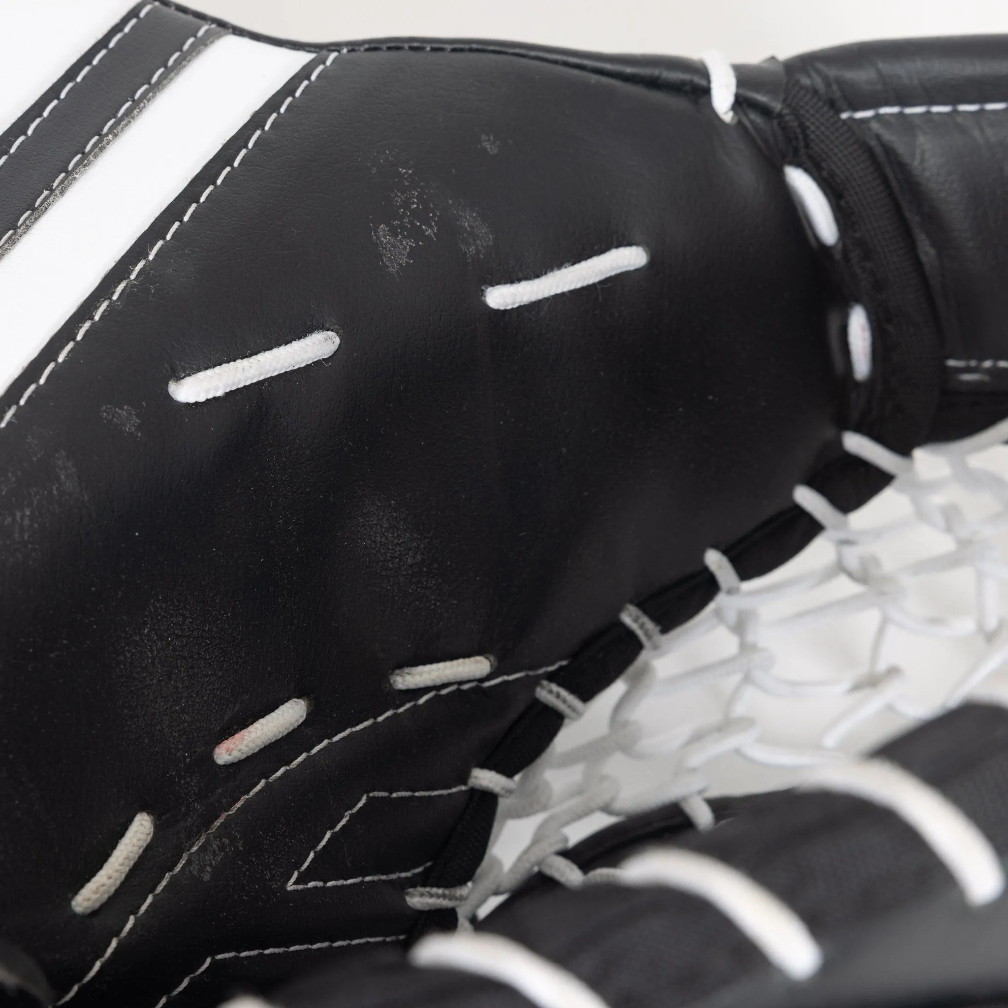 Bauer GSX Senior Goalie Catcher (2021) - USED