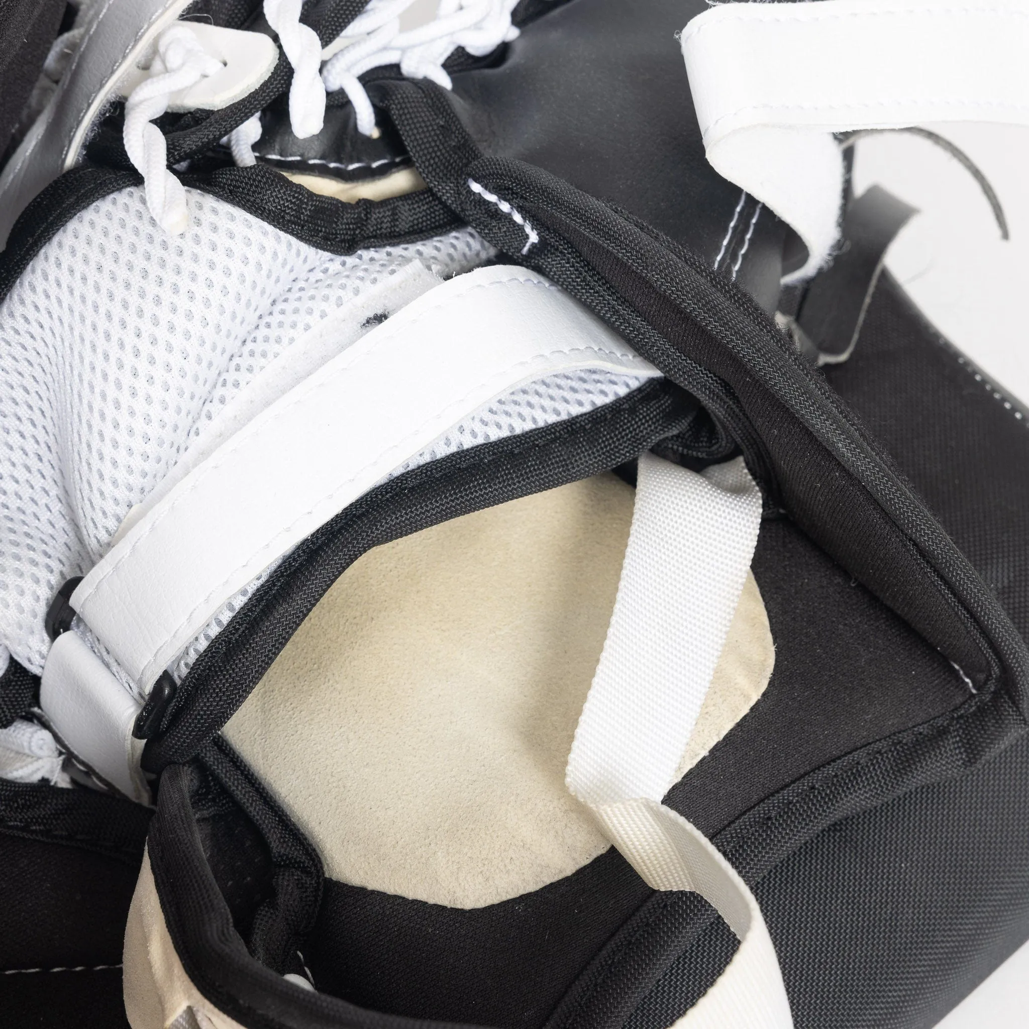 Bauer GSX Senior Goalie Catcher (2021) - USED