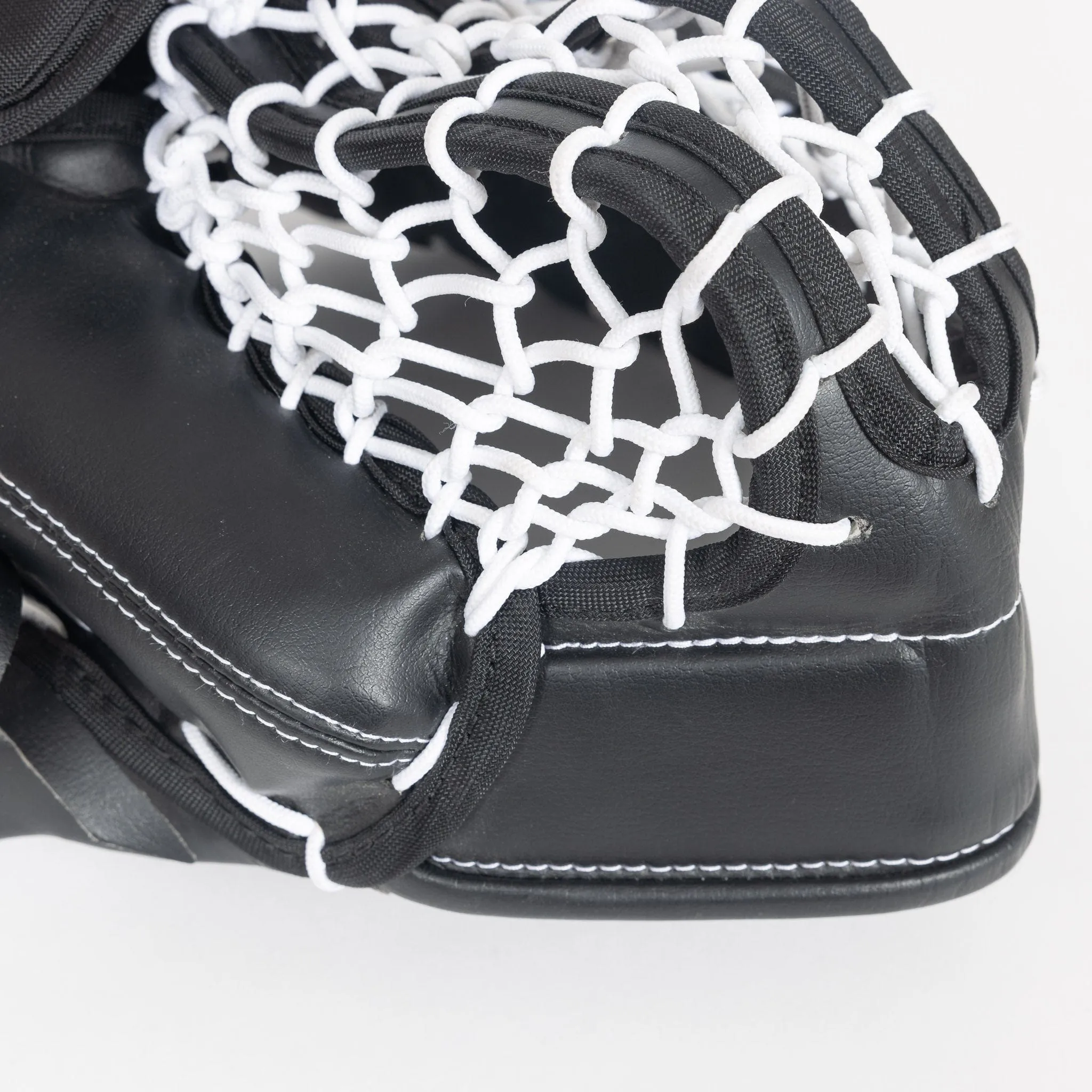 Bauer GSX Senior Goalie Catcher (2021) - USED