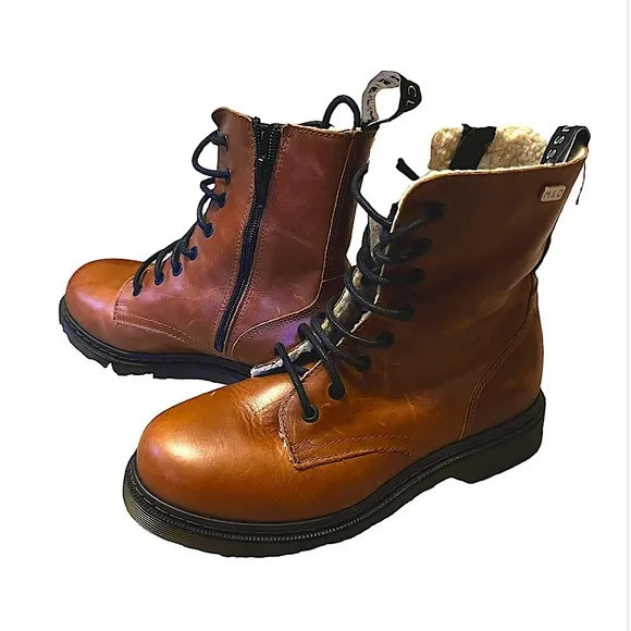 EUC Musse &amp; Cloud brown leather fur lined combat boot