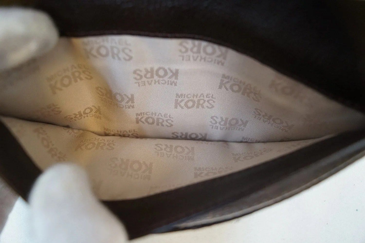 MICHAEL KORS Trifold Dark Brown Leather Wallet E2970