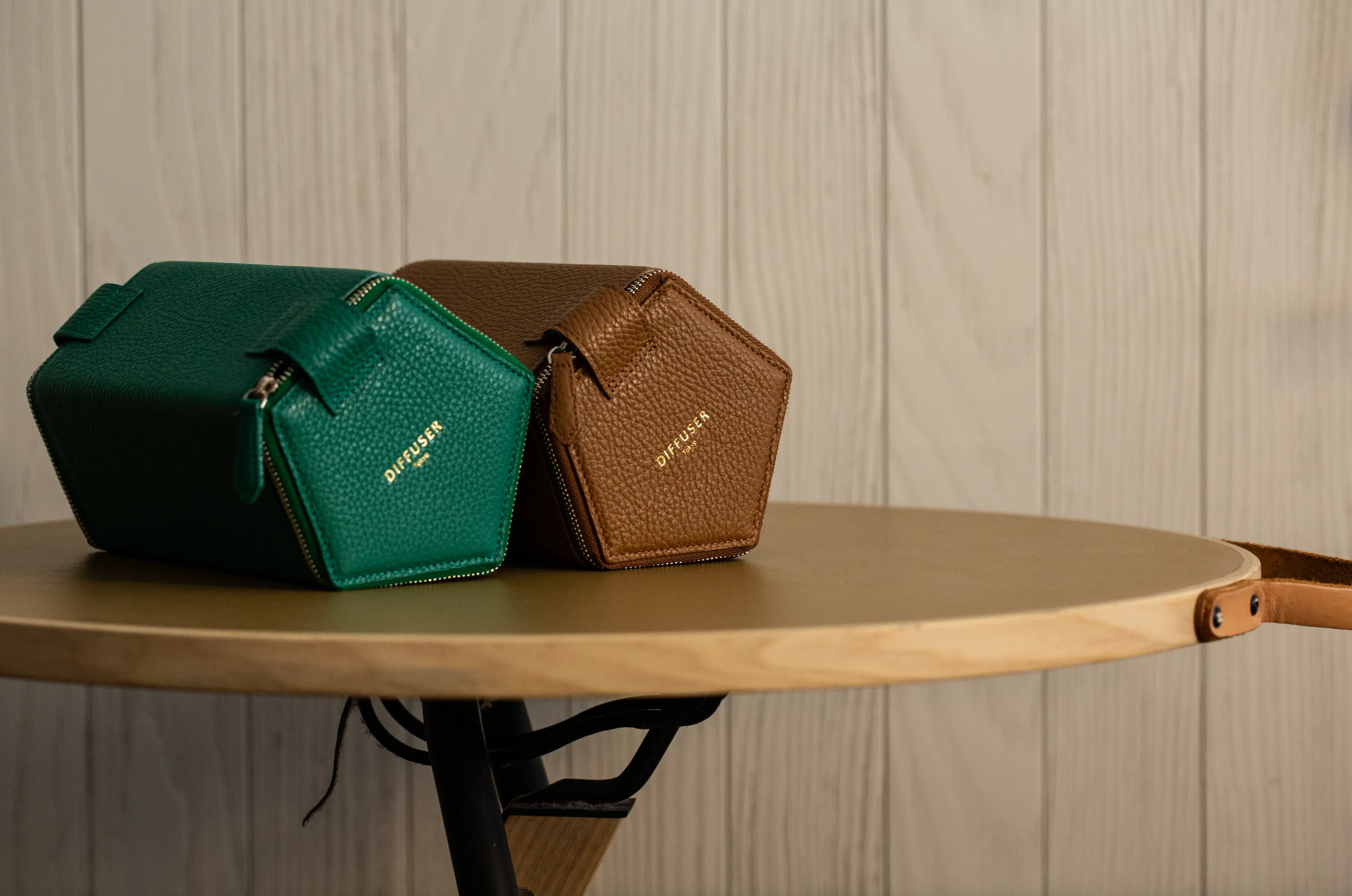 PENTAGON PRISM STORAGE BOX-Green / Brown