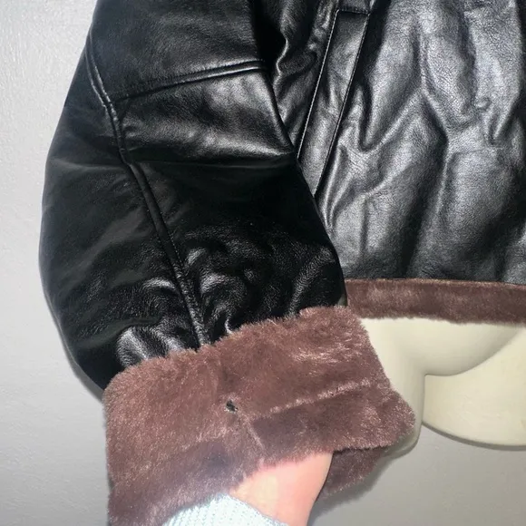 Pretty Little Thing Faux Fur &amp; Leather Cropped Jacket Size 12 NWT