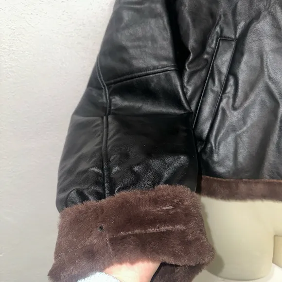 Pretty Little Thing Faux Fur &amp; Leather Cropped Jacket Size 12 NWT
