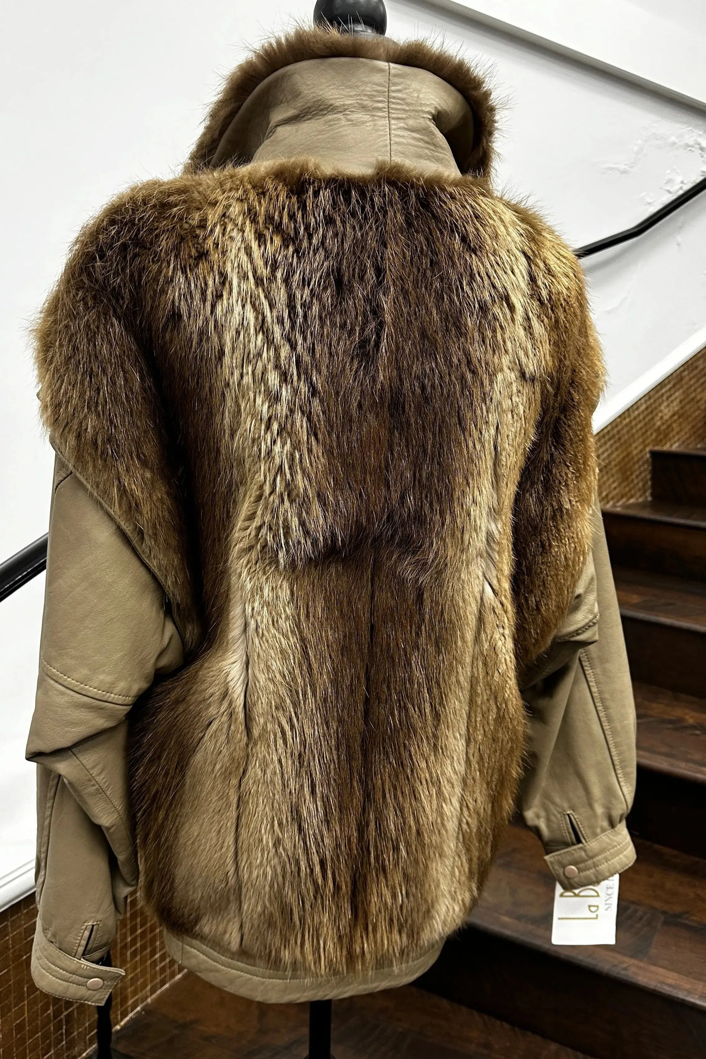 Vintage Beige Beaver Jacket with Detachable Leather Sleeves