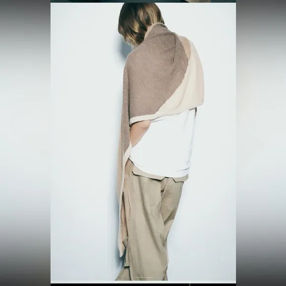 Zara knit cape, triangular multifunctional 2024 neutrals