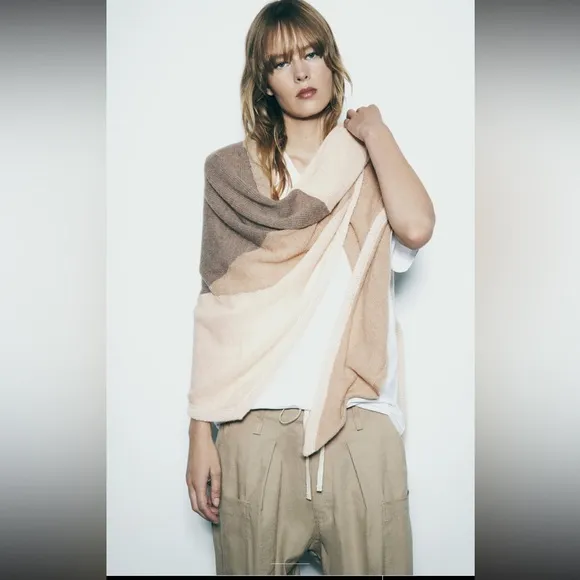 Zara knit cape, triangular multifunctional 2024 neutrals