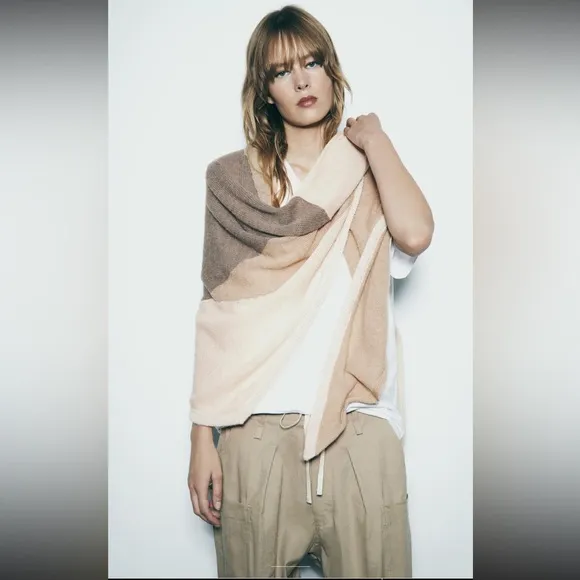 Zara knit cape, triangular multifunctional 2024 neutrals
