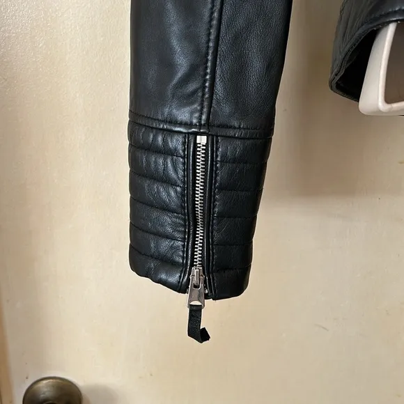Zara trafaluc leather moto crop jacket size XS
